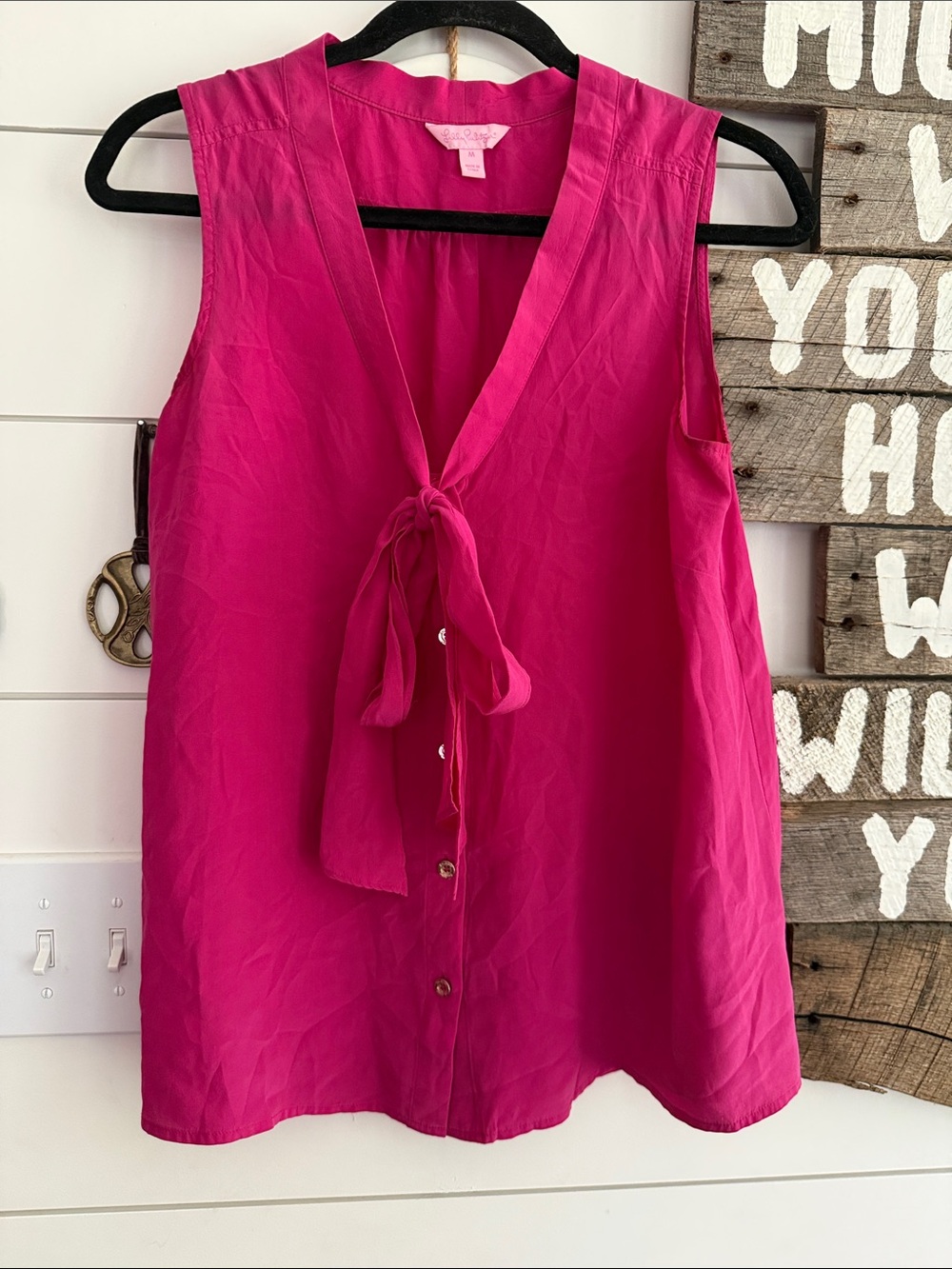 Lilly Pulitzer top size medium 100% silk